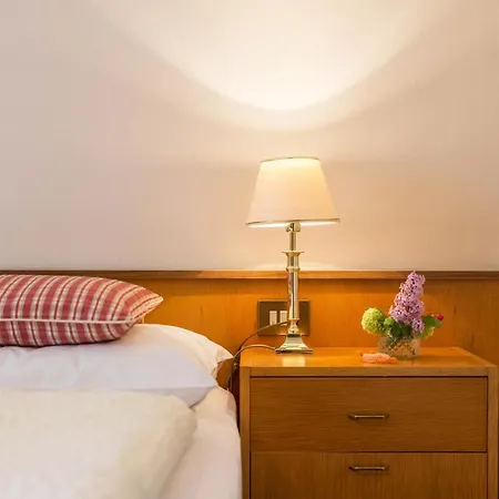 2 Vikoler Apartment